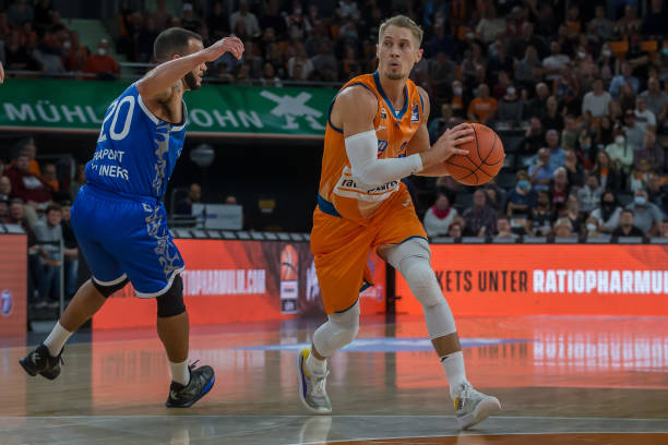 终掌握主动 终掌握主动